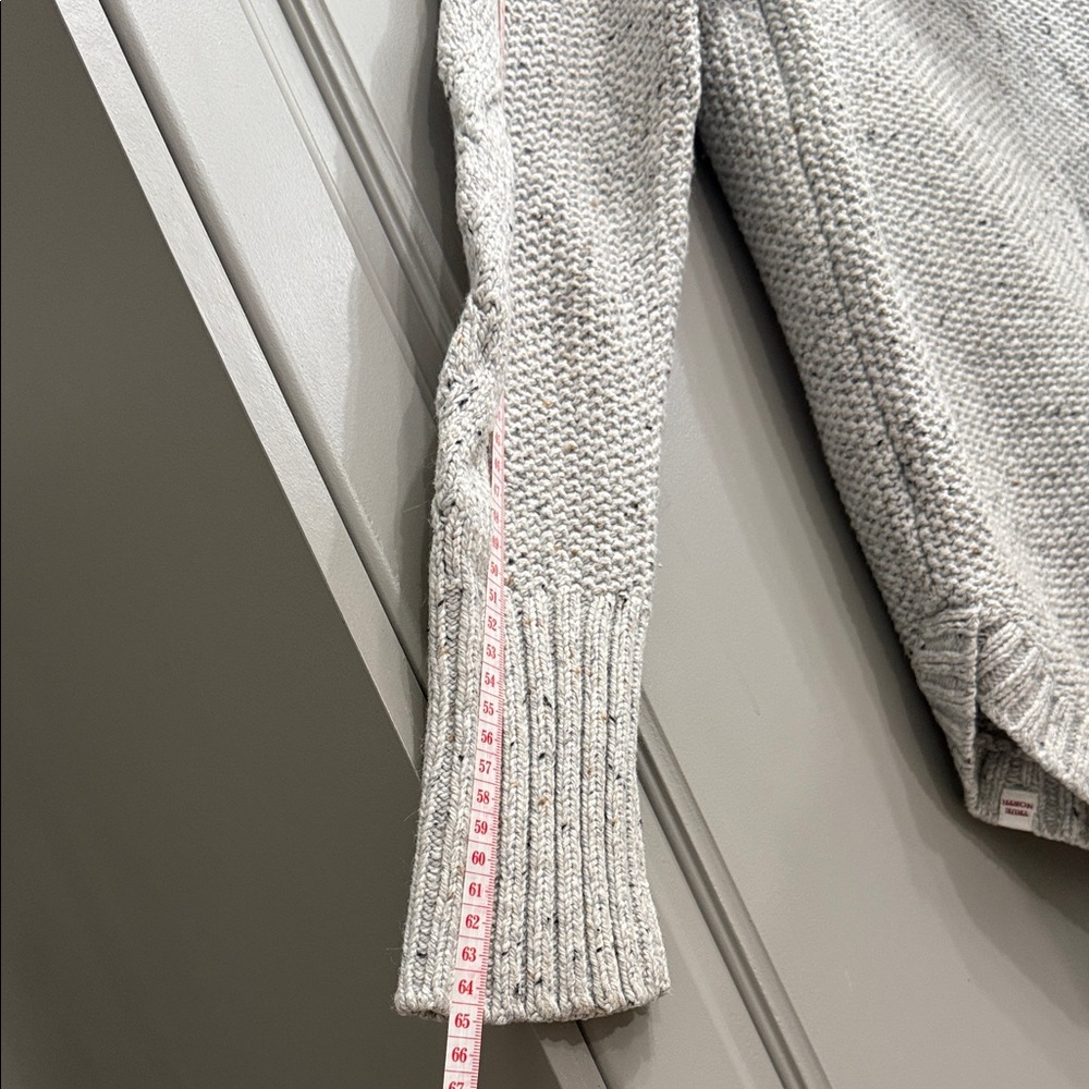 Elegant Heather Gray Cable Knit Turtleneck Sweater - Picture 9 of 10